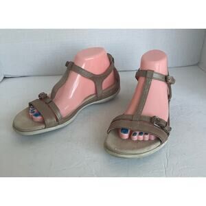 Ecco Flash Comfort Strappy Shimmer Tan Leather‎ T Strap Buckle Sandals Sz 9
